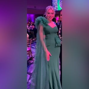 Gaby Charbachy - Luxury Dresses & Gowns Collection